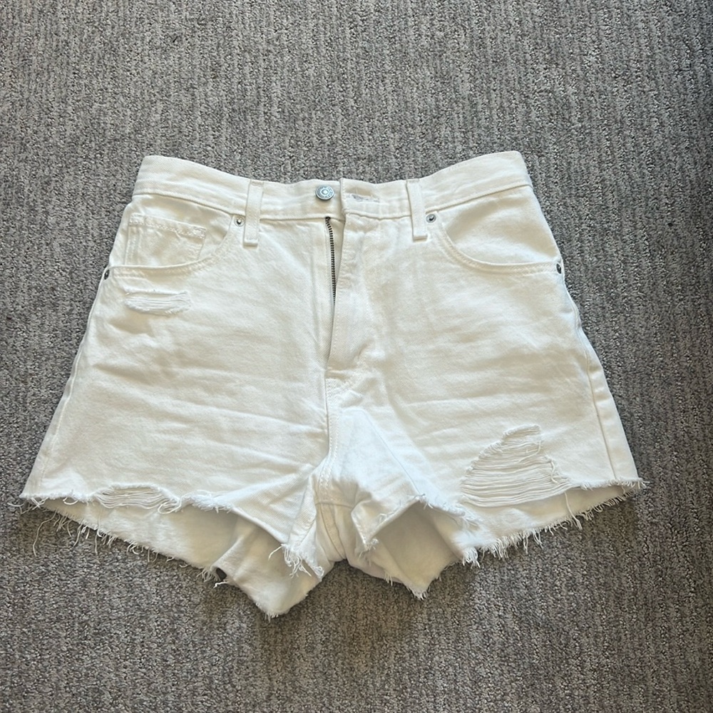 High Waisted Mom Levi’s shorts. Size 27.
